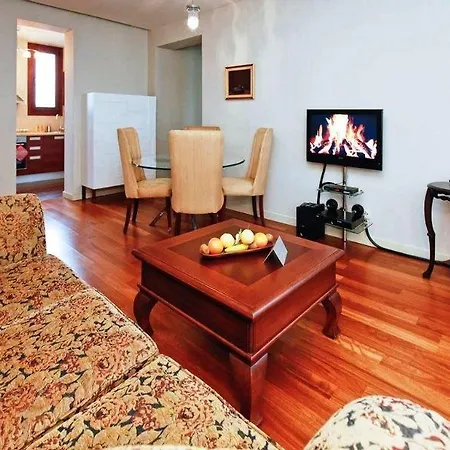 Apartahotel Galateia 4*